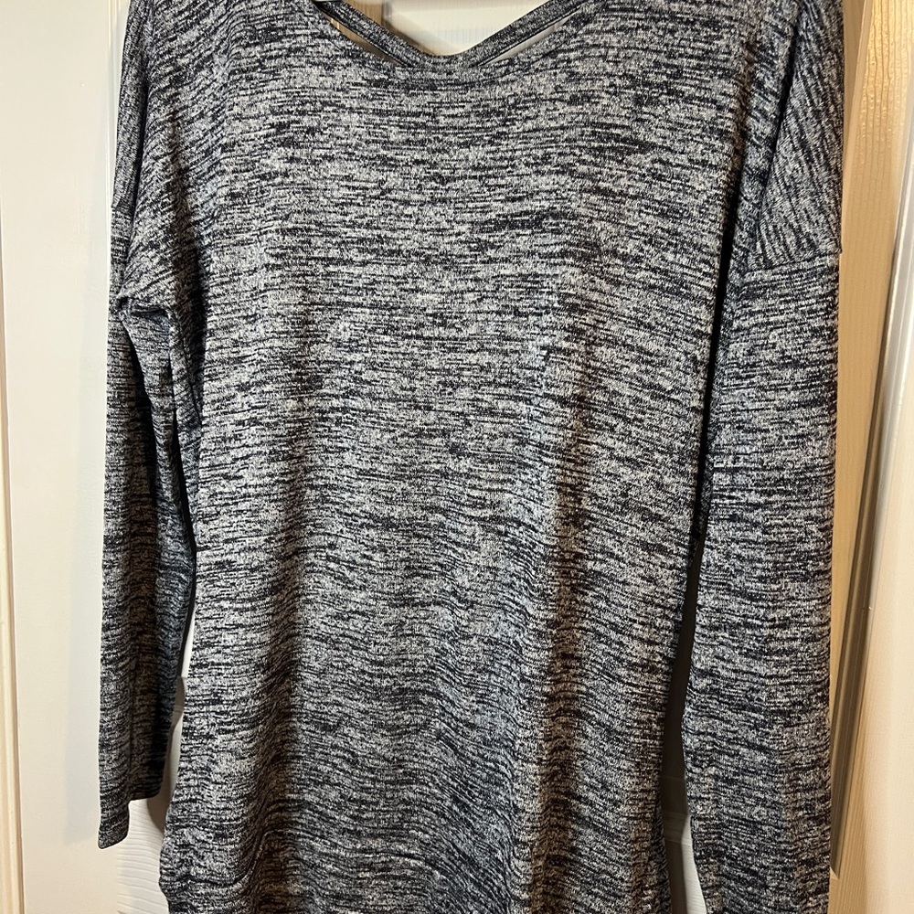 Athleta open back Gray Long Sleeve Knit Top